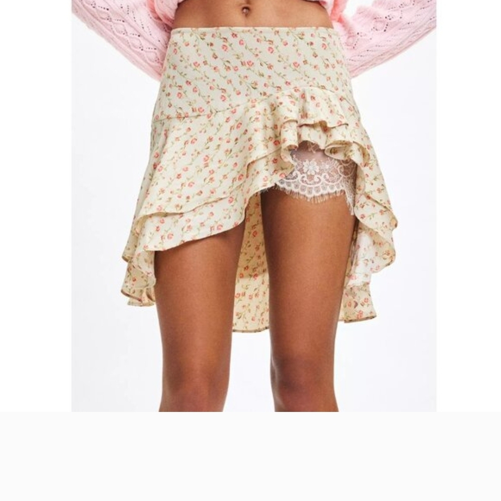 KIMCHI BLUE Ruffle Floral Skirt (Small)
